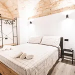 Sanavar Apartment